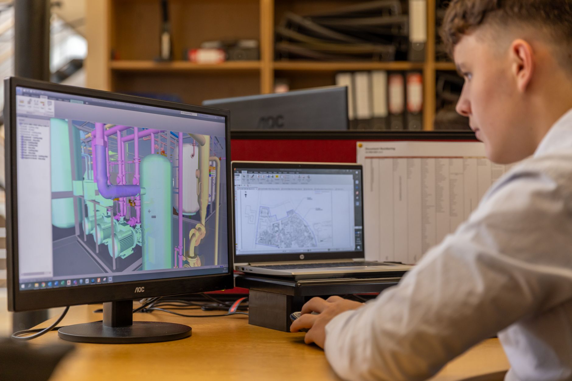 CAD-tervezés két monitoron